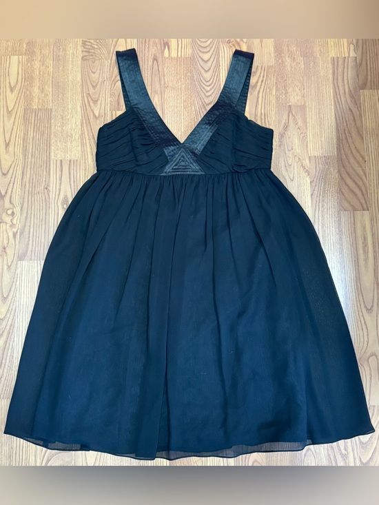 London Times Dresses & Skirts - London Times Black V-Neck Chiffon Empire Dress (B10)